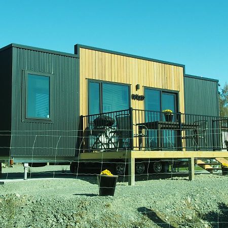 Boutique Tiny House - Te Anau Country Accommodation Dış mekan fotoğraf