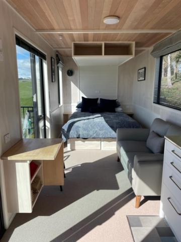 Boutique Tiny House - Te Anau Country Accommodation Dış mekan fotoğraf