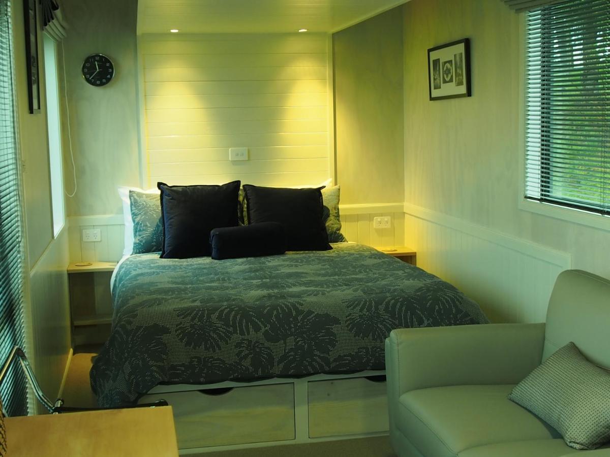 Boutique Tiny House - Te Anau Country Accommodation Dış mekan fotoğraf