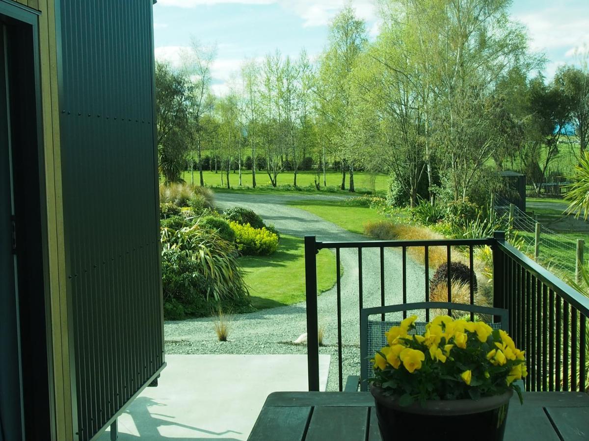Boutique Tiny House - Te Anau Country Accommodation Dış mekan fotoğraf