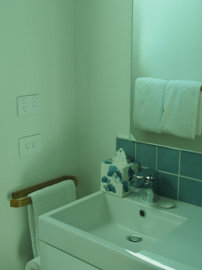 Boutique Tiny House - Te Anau Country Accommodation Dış mekan fotoğraf